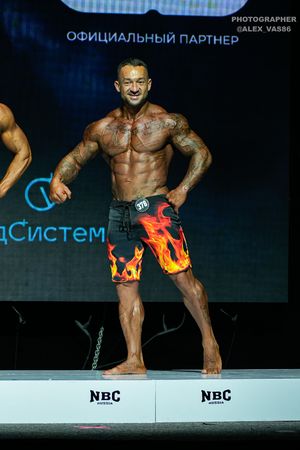 MAN'S PHYSIQUE 174